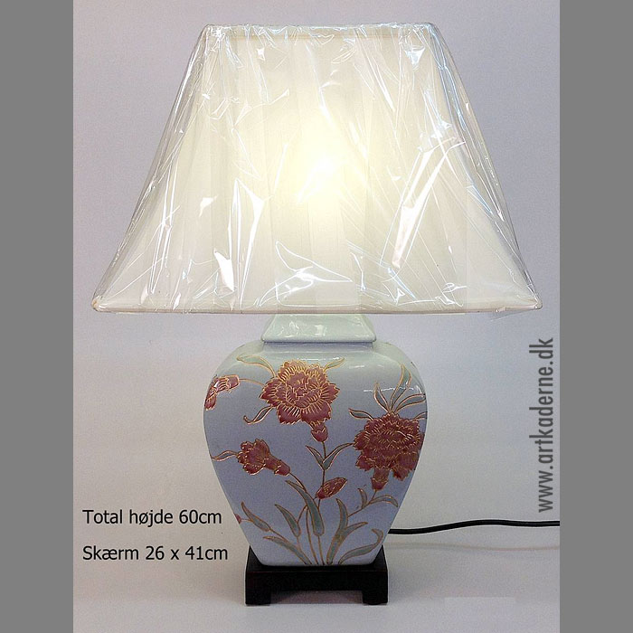 Kinesisk lampe, hvid m. deko - UDSOLGT - klik og se flere detaljer på denne vare