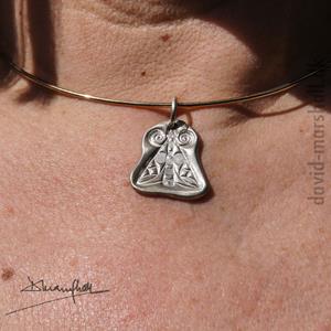 Owl Halssmykke i sølv, Satin - klik og se flere detaljer på denne vare